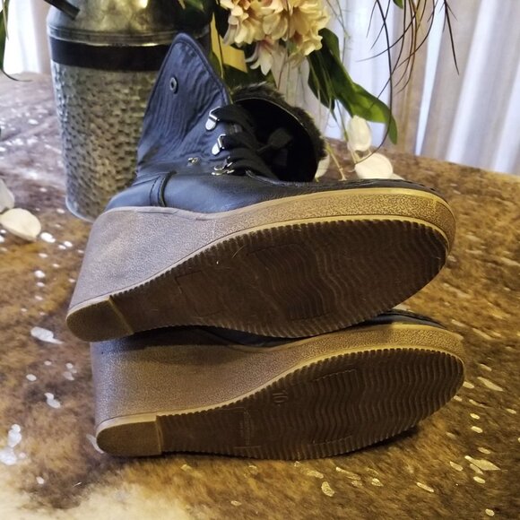 Mossimo Kamea Black Wedge Ankle Boots Size 10 - Picture 8 of 9